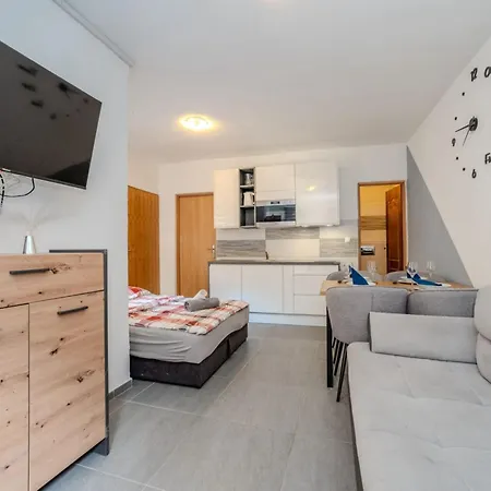 Apartament Robi & Kristina - With Terrace S2 *